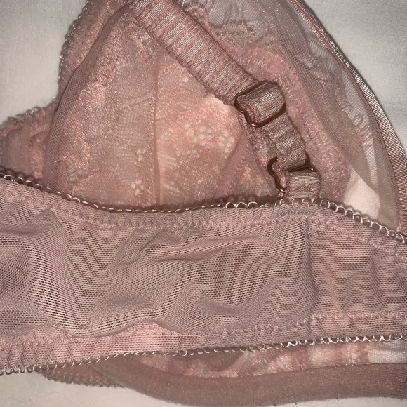 SOMA “Breathtaking Unlined Plunge” Bralette !! - Picture 6 of 8